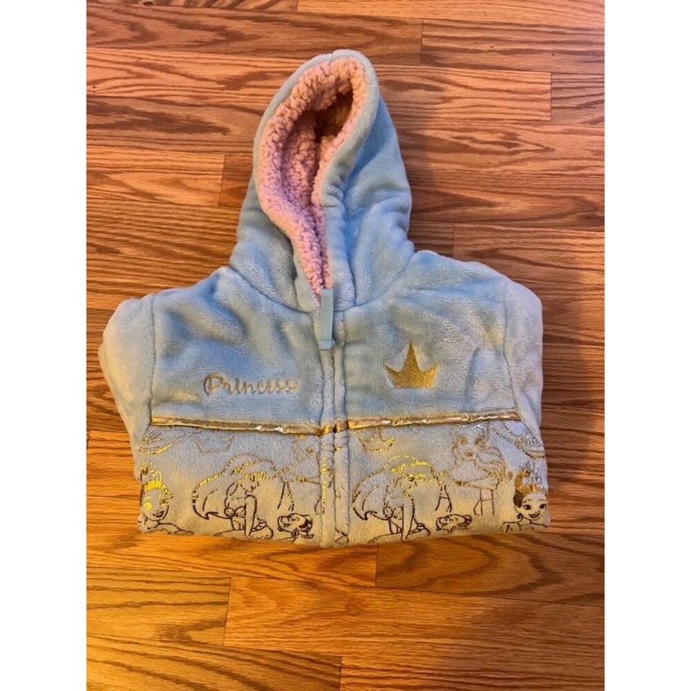 Disney Princess Girls Size 5 Fluffy Soft Jacket